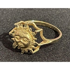 Vintage Gold Smiling Sun Ring