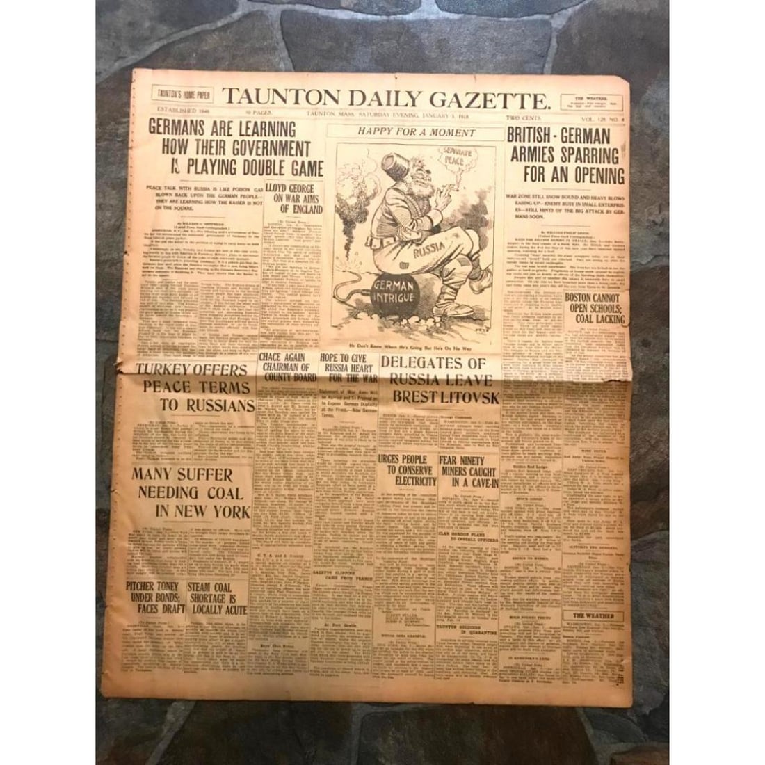 Rare 1918 World War I Newspaper, Taunton Daily Gazette (1 of 5)