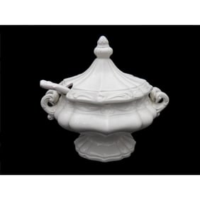 Italian Acanthus Ceramic Tureen