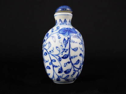 Chinese Blue & White Porcelain Lotus Snuff Bottle: Chinese Blue and White Porcelain Hand-made Interlocking Lotus Snuff Bottle