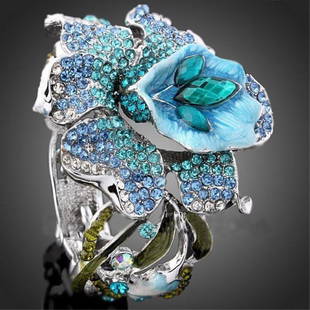 Lovely Enamel & Crystal Floral Design Bangle Brace: Lovely Enamel & Crystal Floral Design Bangle Bracelet