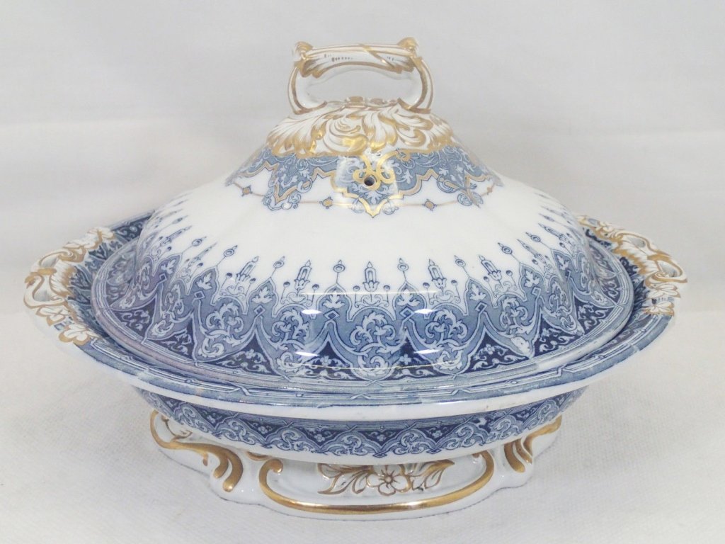 Rare 1848 Copeland Spode Covered Serving Bowl: Very Rare and early ANTIQUE 1848 COPELAND SPODE COVERED SERVING BOWL LARGE BLUE GOLD Circa June 30, 1848. 10 1/2” diameter across and approx. 7” tall. Lid with punctured lid for steamto exit. Exce