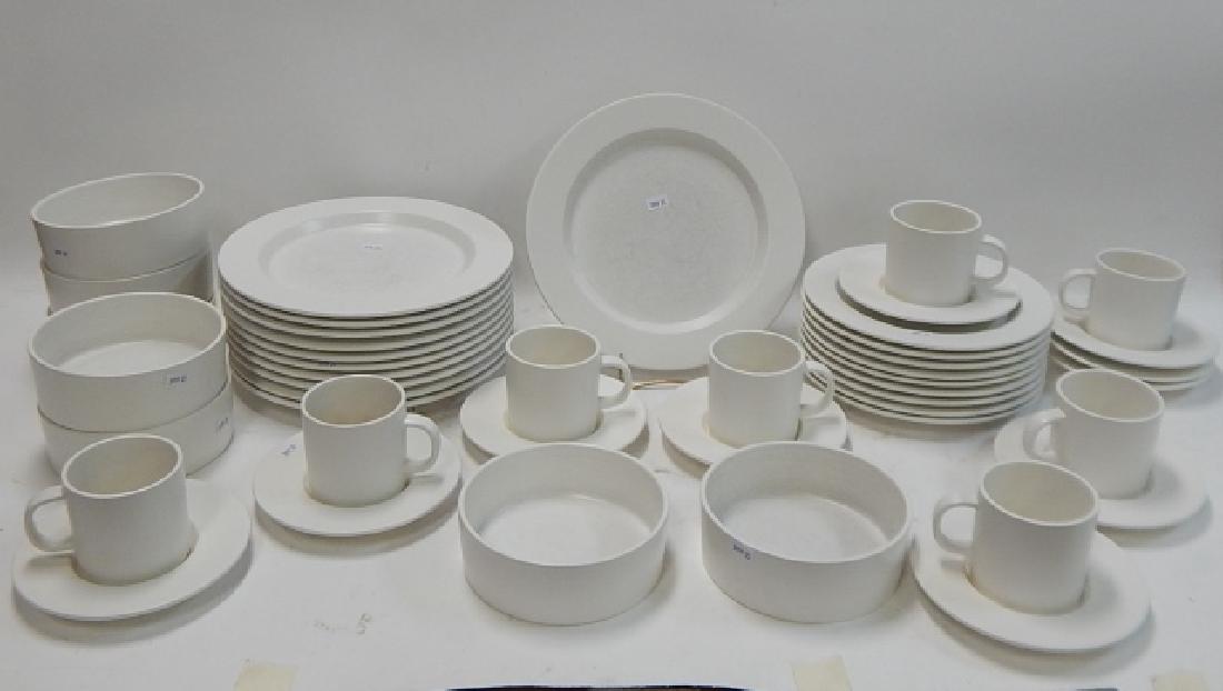 CALVIN KLEIN SWID POWELL DISH SET (1 of 5)