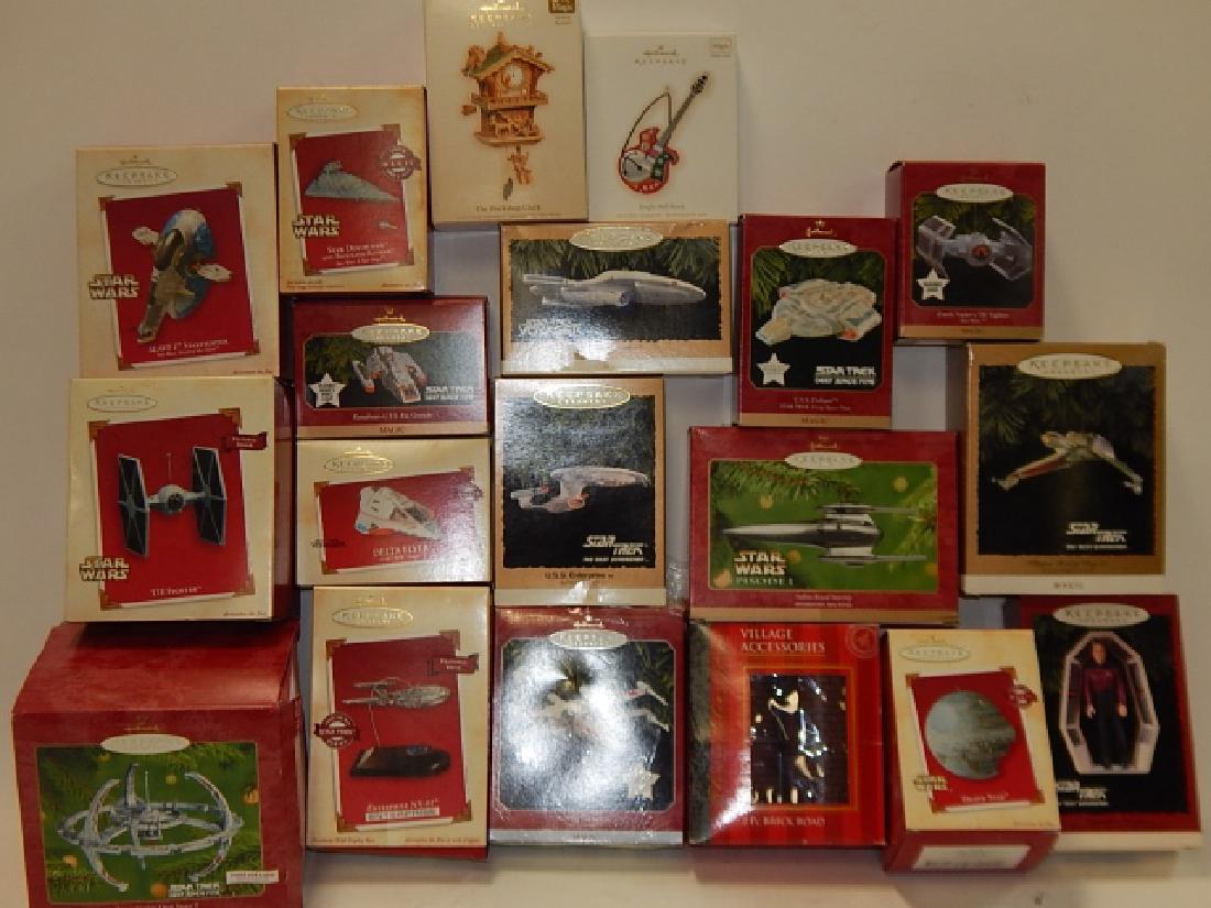 HALLMARK KEEPSAKE STAR WARS ORNAMENTS (1 of 5)