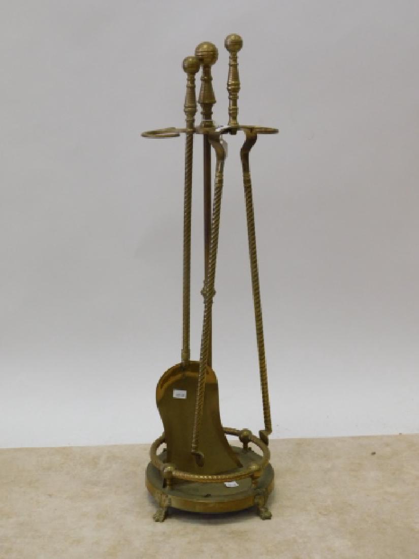 SET OF FIREPLACE TOOLS: BRASS