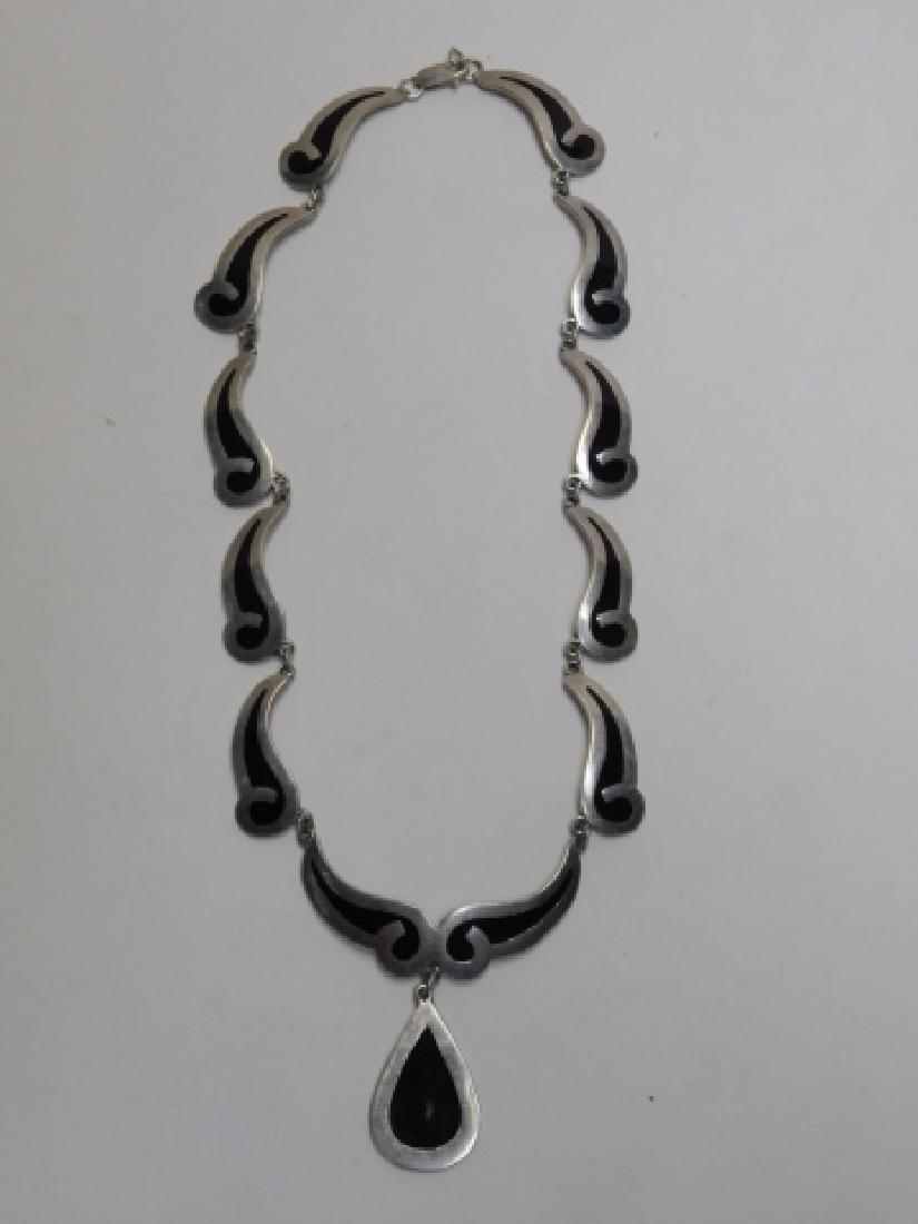STERLING SILVER CHOKER: WITH \INLAID ONYX. 1.3OZ