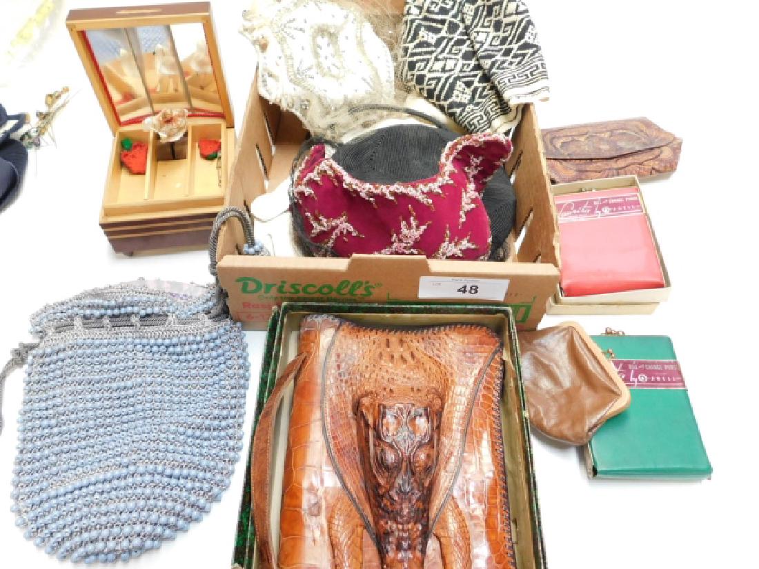 LOT OF VINTAGE HATS, WALLETS, AND PURSES (1 of 3)