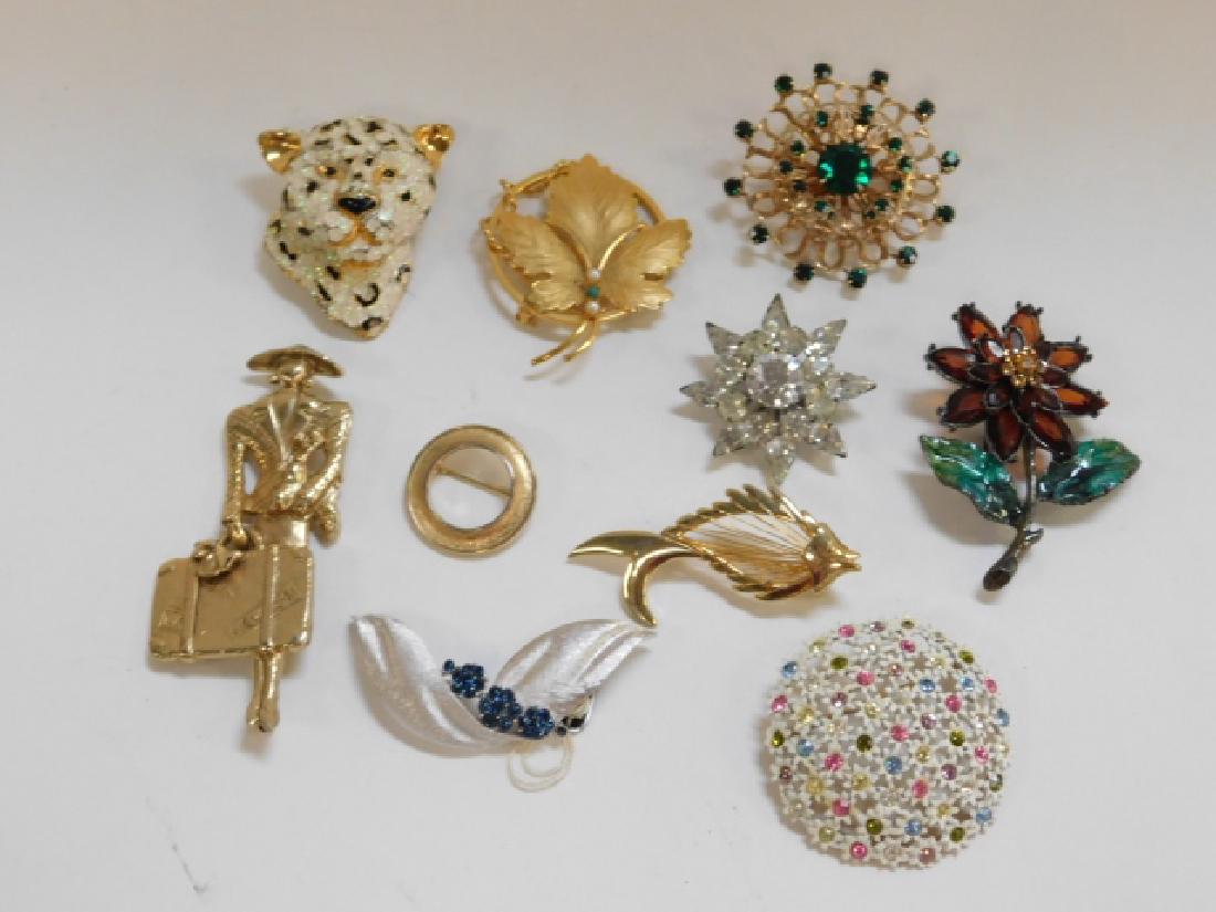 LOT OF COSTUME PINS (1 of 6)