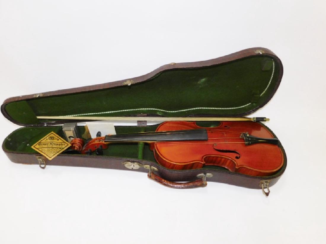 VACLAV NOSEK VIOLIN AND HERMAN W. PRELL BOW (1 of 9)