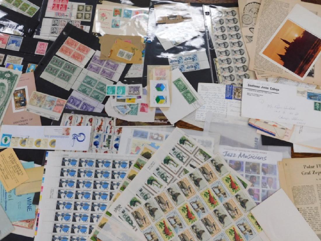COLLECTION OF STAMPS: LARGE COLLECTION