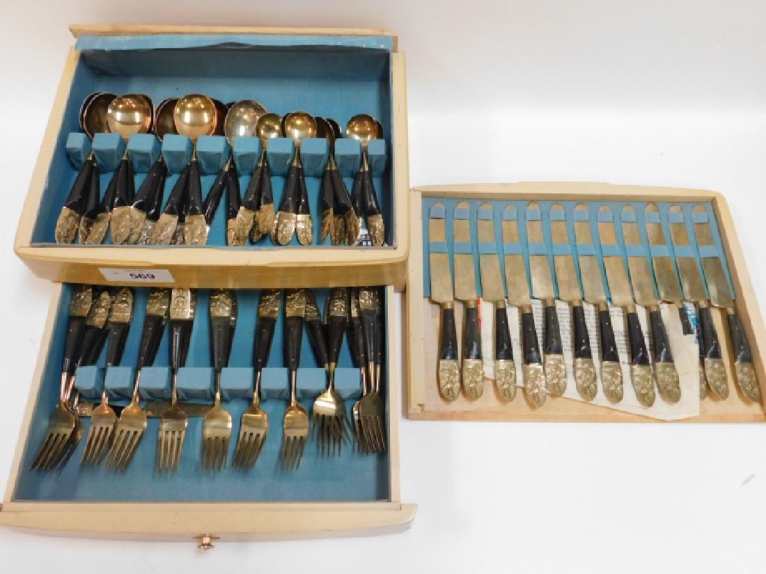 THAI BRONZE FLATWARE SET (1 of 4)