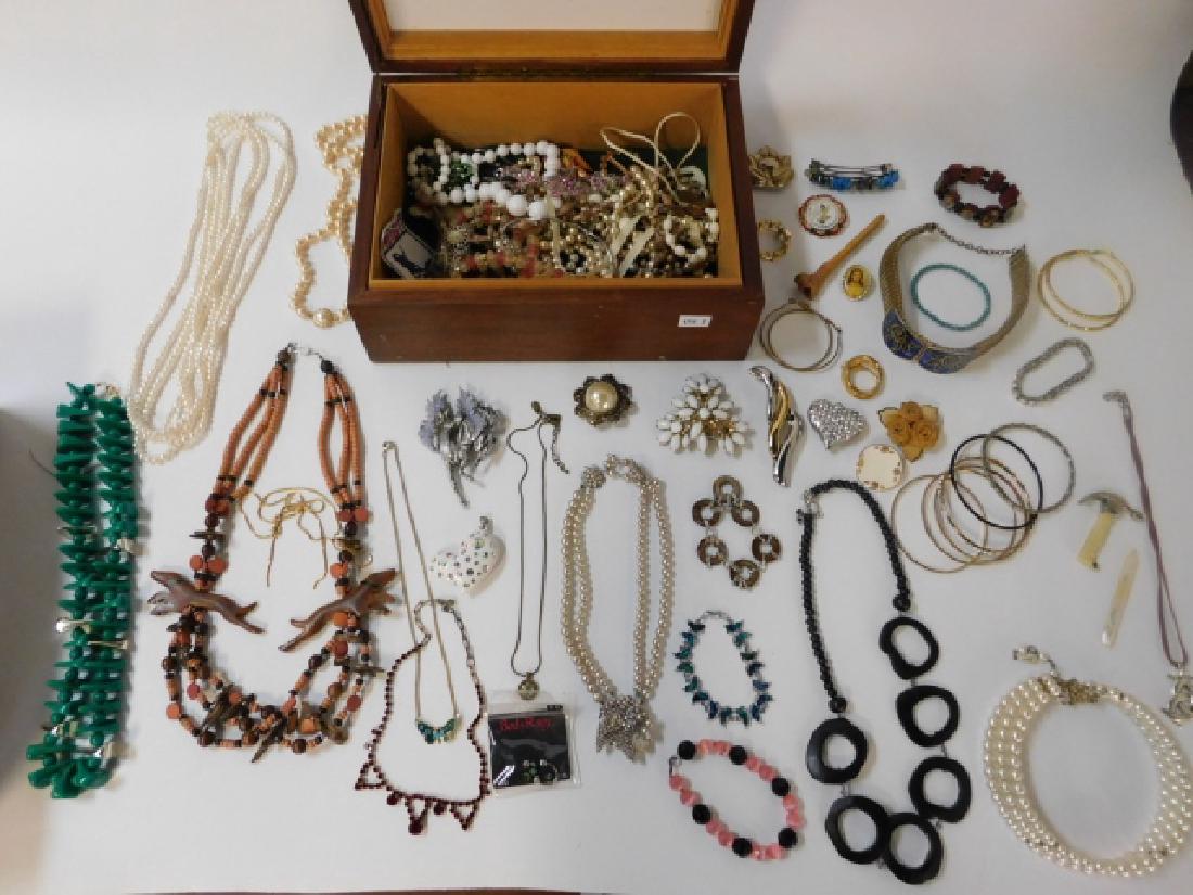 COLLECTION OF COSTUME JEWELRY WITH BOX: GREAT VAREITY OF JEWELRY. PINS, PENDANTS, NECKLACES WITH RHINESTONES. PIERCED EAR EARRINGS. MONEY CLIP. CHOKER NECKLACES, ODD AND ENDS/BROKEN JEWELRY AS WELL -GREAT FOR MAKING YOUR OWN JEWELRY
