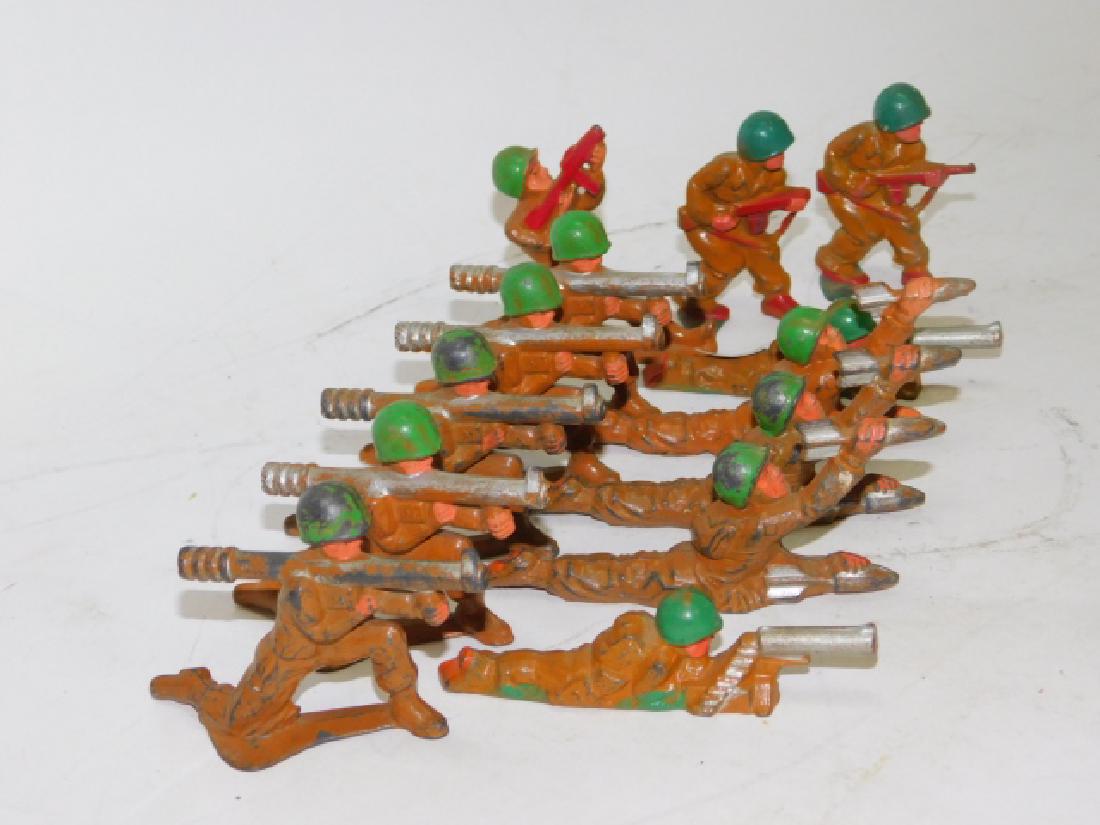 COLLECTION OF LEAD SOLDIERS: AS SHOWN