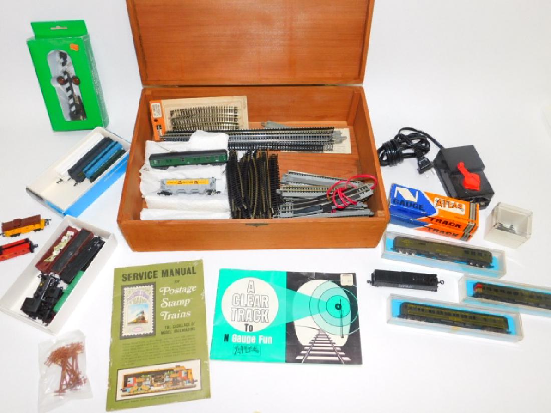 N GUAGE TRAIN CARS, TRACKS, AND ACCESSORIES (1 of 7)