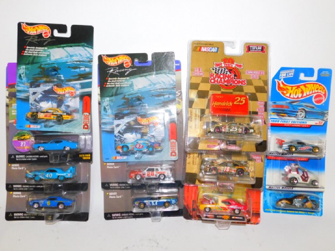 COLLECTION OF HOT WHEELS: IN ORIGINAL PACKAGES