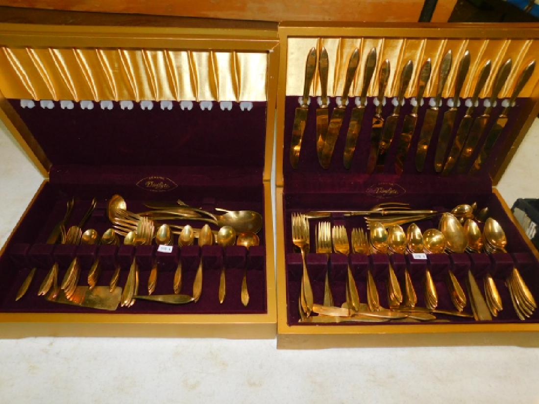 LARGE SET OF FLATWARE (1 of 3)
