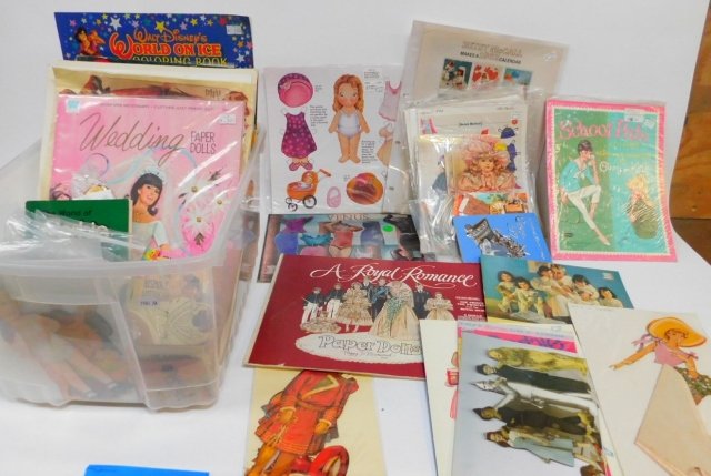 COLLECTION OF PAPER DOLLS AND BOOKS: LARGE COLLECTION.