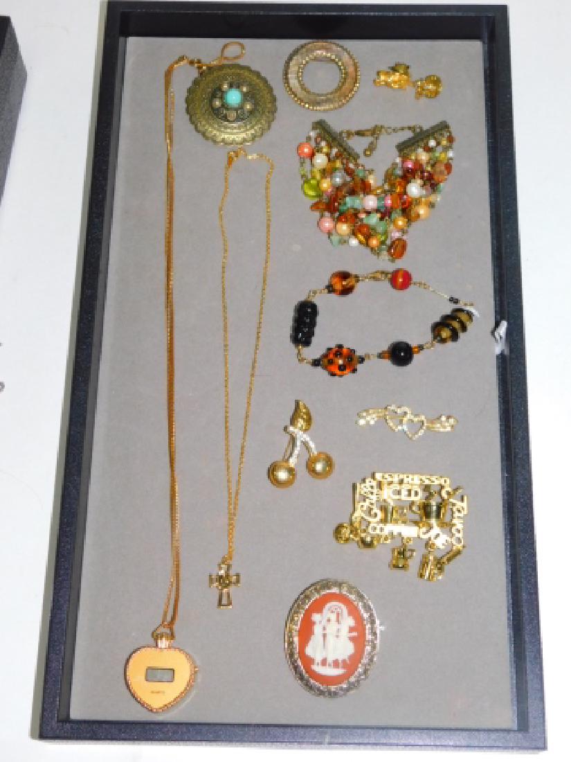 COLLECTION OF COSTUME JEWELRY: NECKLACES, PINS, AND BRACELETS