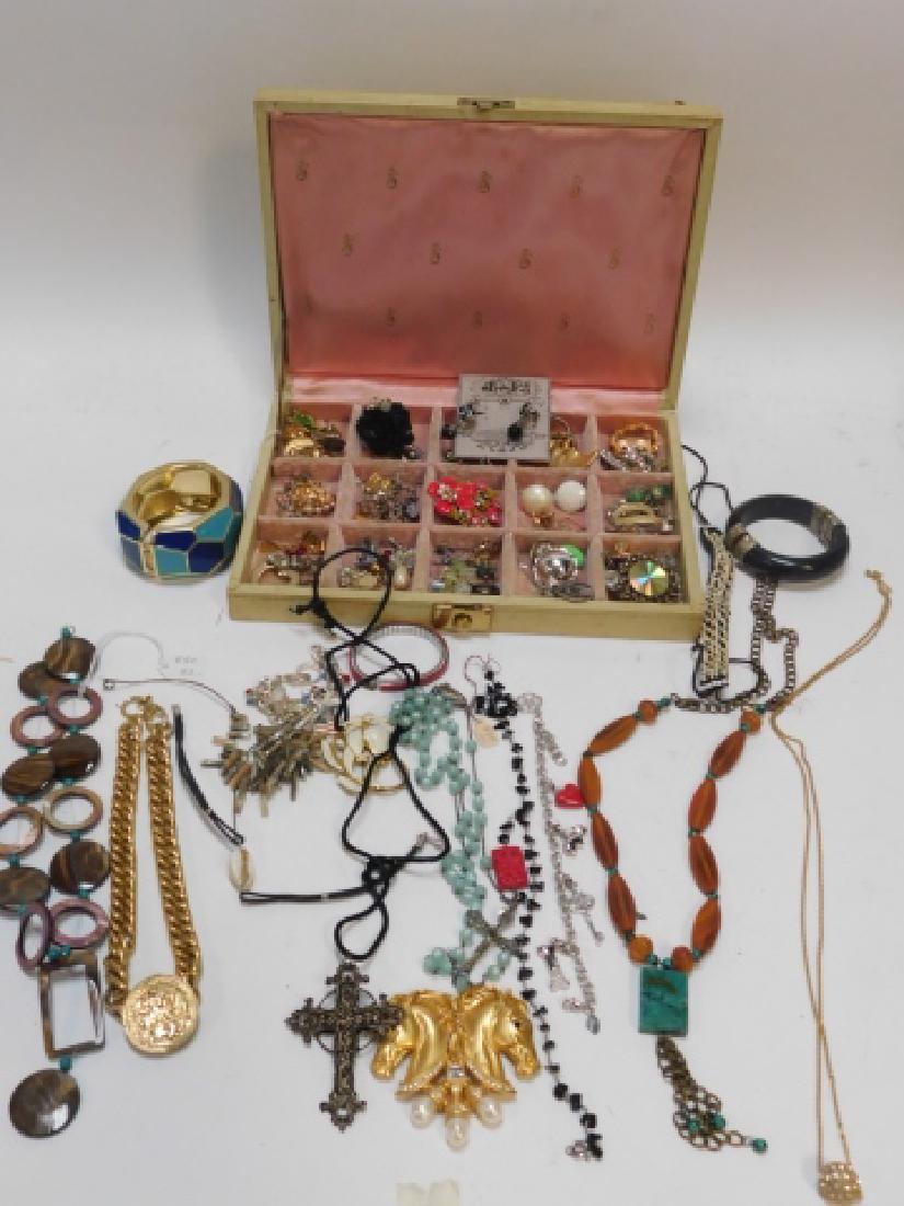 COLLECTION OF COSTUME JEWELRY: WITH BOX. EARRINGS, NECKLACES, BRACELETS. COSTUME AND DESIGNER JEWELRY