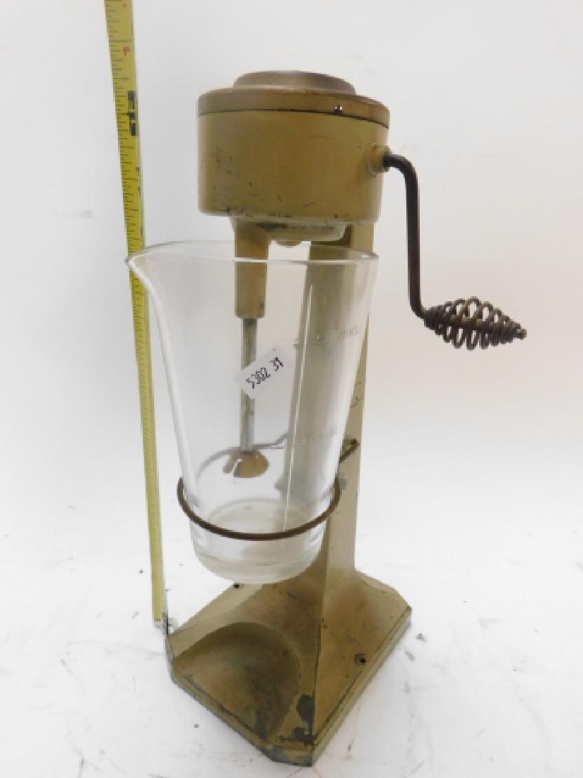 VINTAGE HANDCRANK DRINK MIXER