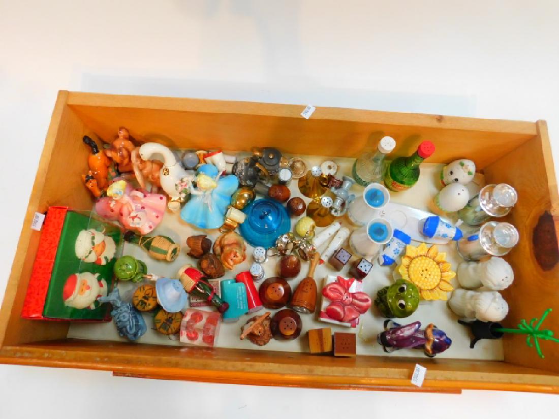 LARGE COLLECTION OF SALT & PEPPER SHAKERS: LARGE UNIQUE COLLECTION OF SHAKERS