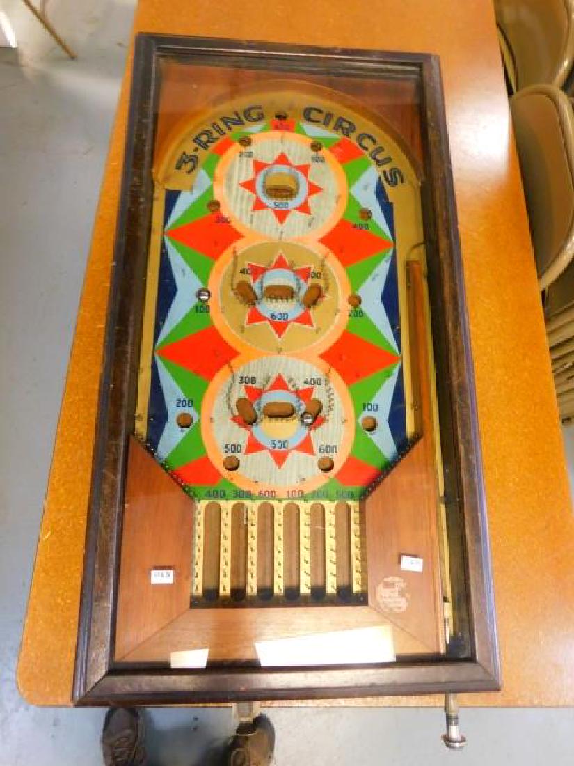 3 RING CIRCUS PINBALL MACHINE: 31" X 17" X 10" WORKS