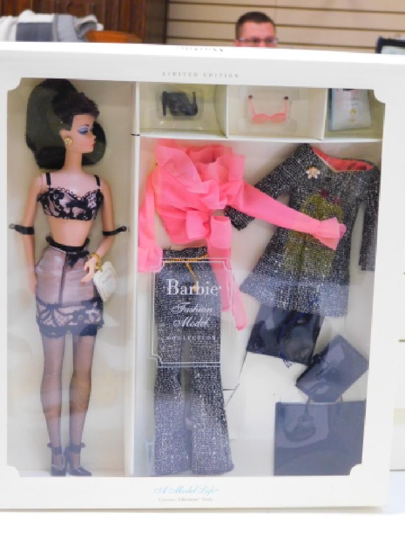 GENUINE SILKSTONE, FASHION MODEL BARBIE: GENUINE SILKSTONE BODY BARBIE DOLL FROM THE BARBIE FASHION MODEL COLLECTION. NEW IN BOX.