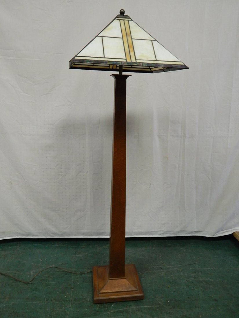 Stickley floor lamp: signed Stickley from TOMS-PRICE, contemporary, Leaded glass shade, Oak, 59 inches tall, shade 19 inches square