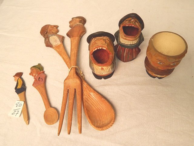 CARVED WOOD LOT KITCHEN FIGURINES: LOT OF 7, TOOTH PICK/MATCH HOLDERS, EGG CUP, SALAD SERVERS (SPOON AND FORK)