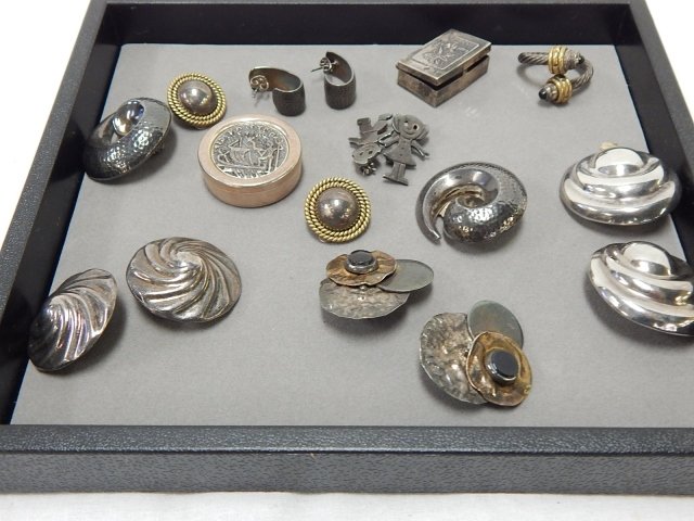 LOT OF STERLING SILVER JEWELRY: CLIP EARRINGS, RING, PILL BOX, AND PINS.