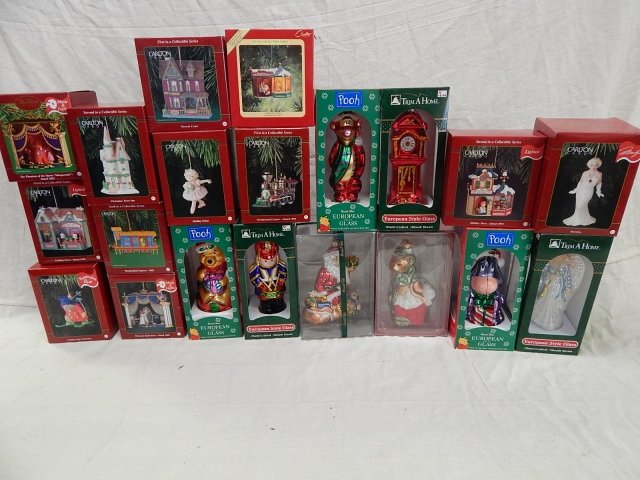 20 CHRISTMAS ORNAMENTS: SOME ARE HAND BLOWN AND CARLTON CARDS COLLECTABLES