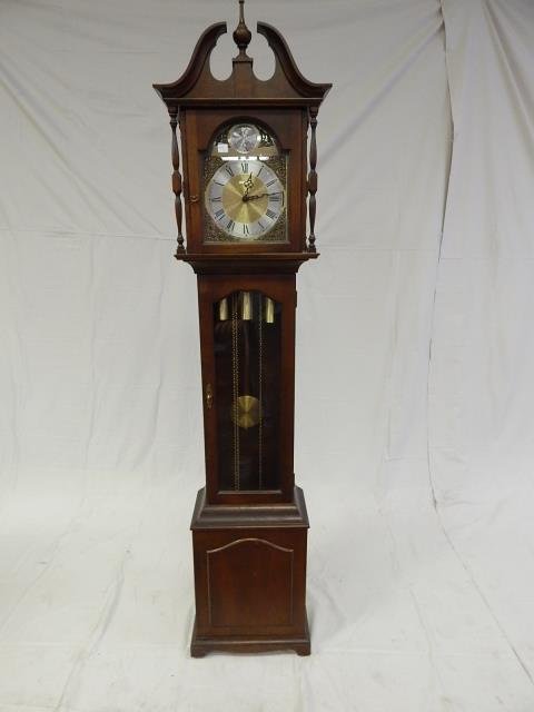 SETH THOMAS GRANDFATHER'S CLOCK: CONTEMPORARY. 76" TALL, 15" WIDE, 7" DEEP. COMPLETE WITH PENDULUM. WORKS. AS IS.