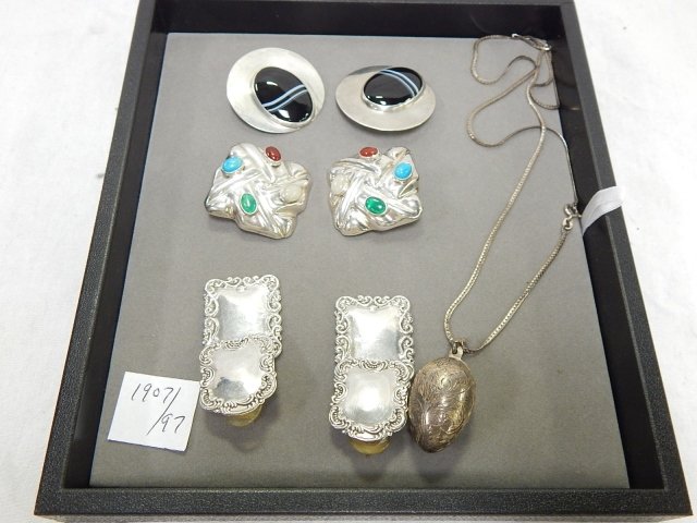THREE PAIR OF EARRINGS & NECKLACE WITH EGG PENDENT: WITH MULTI COLORED STONES AND ONYX.