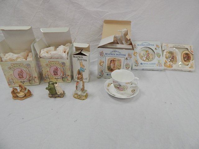 BEATRIX POTTER FIGURINES AND DISHES: WITH ORIGINAL BOXES