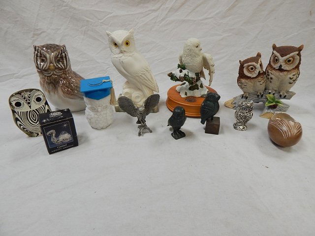 LOT OF 12 OWLS: PORCELAIN, MUSIC BOX, COMPUTER, PRECIOUS MOMENTS OWLS