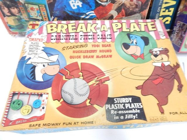 COLLECTION OF GAMES: OJ FOOTBALL, YOGI BEAR GAME, BASKETBALL, BASEBALL. CONDITION AS SHOWN.