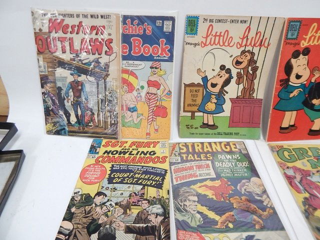 COLLECTION OF COMIC BOOKS (1 of 9)