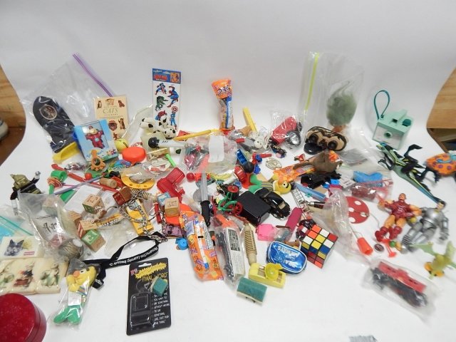 VERY LARGE COLLECTION OF TOYS: CONDITION AS SHOWN.