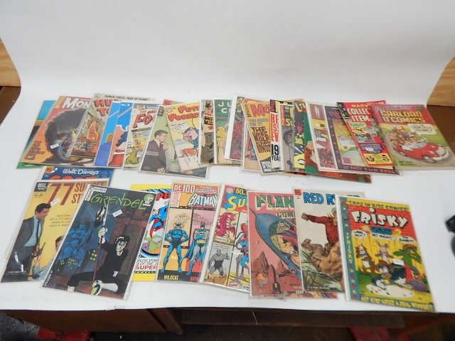 COLLECTION OF COMIC BOOKS (1 of 6)