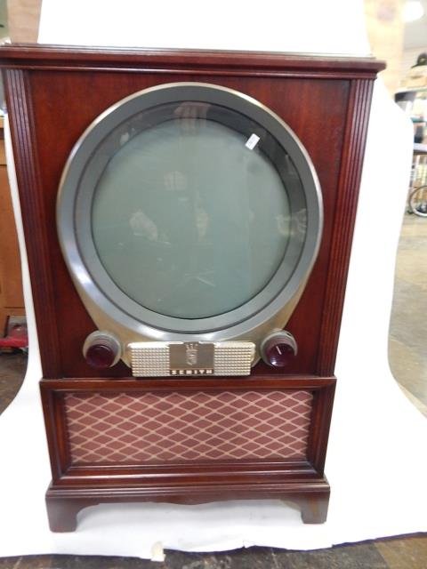 ZENITH ROUND SCREEN TV (1 of 7)