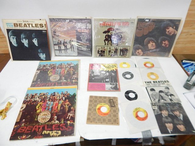 BEATLES RECORD COLLECTION (1 of 7)