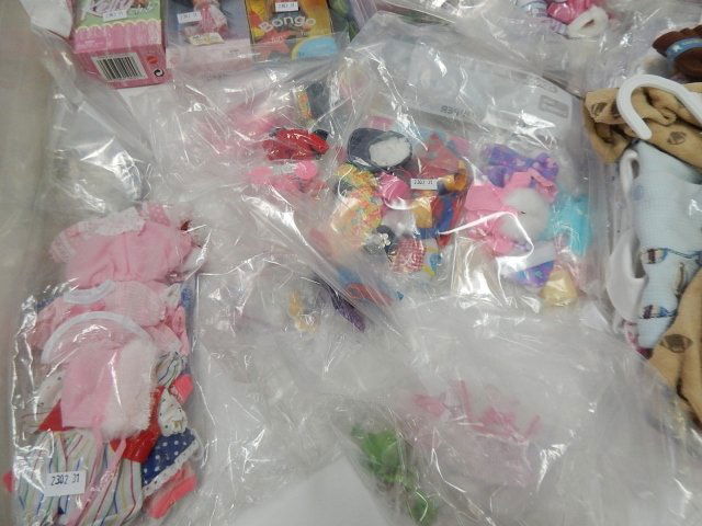 LARGE LOT OF ASSORTED SIZED DOLL CLOTHES (1 of 7)