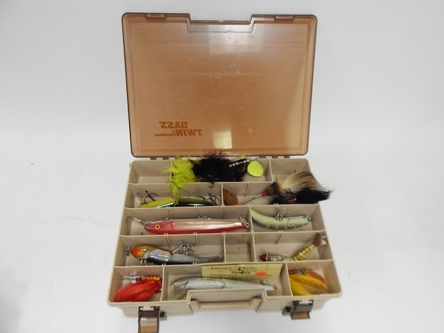 TACKLE BOX AND LARGE FISHING LURES: CONDITION IS GOOD. MANY QUALITY LURES. BOTH SIDES OF BOX FULL