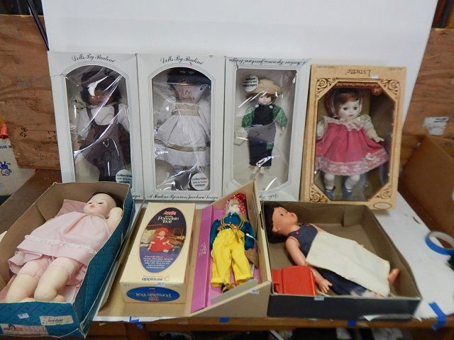 LOT OF 8 ASSORTED DOLLS: DOLLS BY PAULINE, MADAME ALEXANDER, TIPPY TUMBLES, ORPHAN ANNIE
