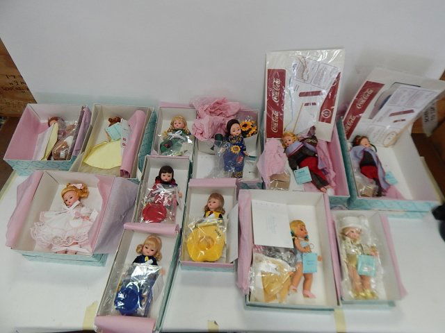 13 MADAME ALEXANDER DOLLS: CRAYOLA BLUE, RING A ROUND THE ROSY, CISSEPTE GARDENIA, COPPERTONE, COCA COLA AVIATION, . MOMMY'S PET AND MORE..