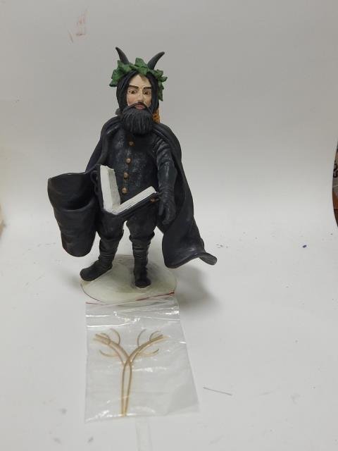 BLACK PETER DUNCAN ROYALE FIGURE: 12" TALL