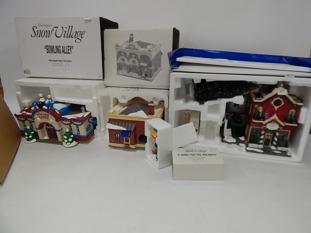 DEPARTMENT 56 CHRISTMAS VILLAGE AND LIGHTS: PLUS A BOX OF DEPARTMENT 56 LIGHTS.