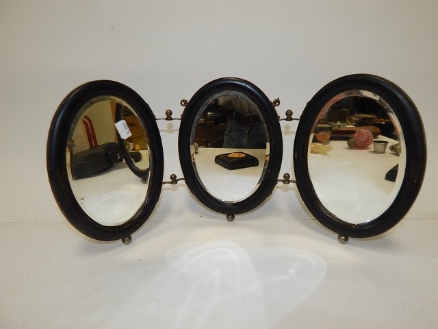 THREE WAY SHAVING MIRROR (1 of 2)