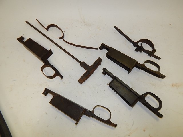 GUN TRIGGERS: GUN RUBBERS AND TRIGGERS