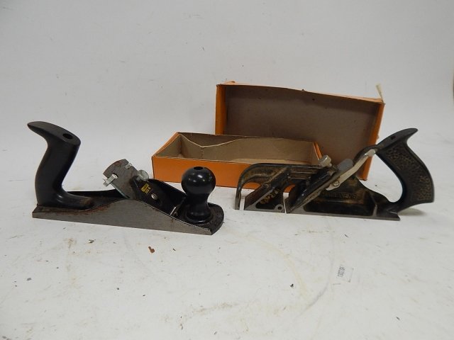 2 WOOD PLANES (1 of 1)